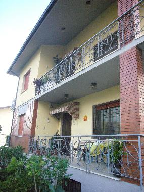 FACCIATA DELLA VILLA